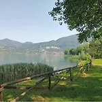 J&c House -lake Bosisio Apartmán