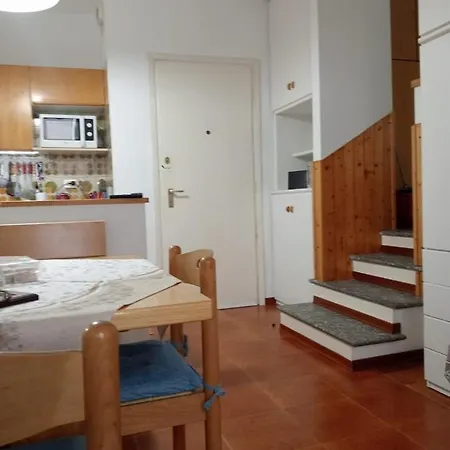 J&c House -lake Bosisio * 보시시오 파리니