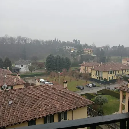 J&c House -lake Bosisio * 보시시오 파리니