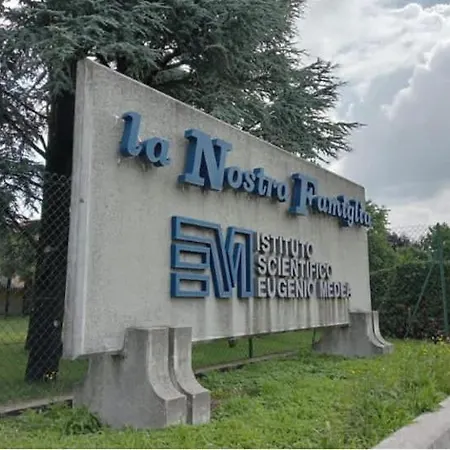 J&c House -lake Bosisio 보시시오 파리니